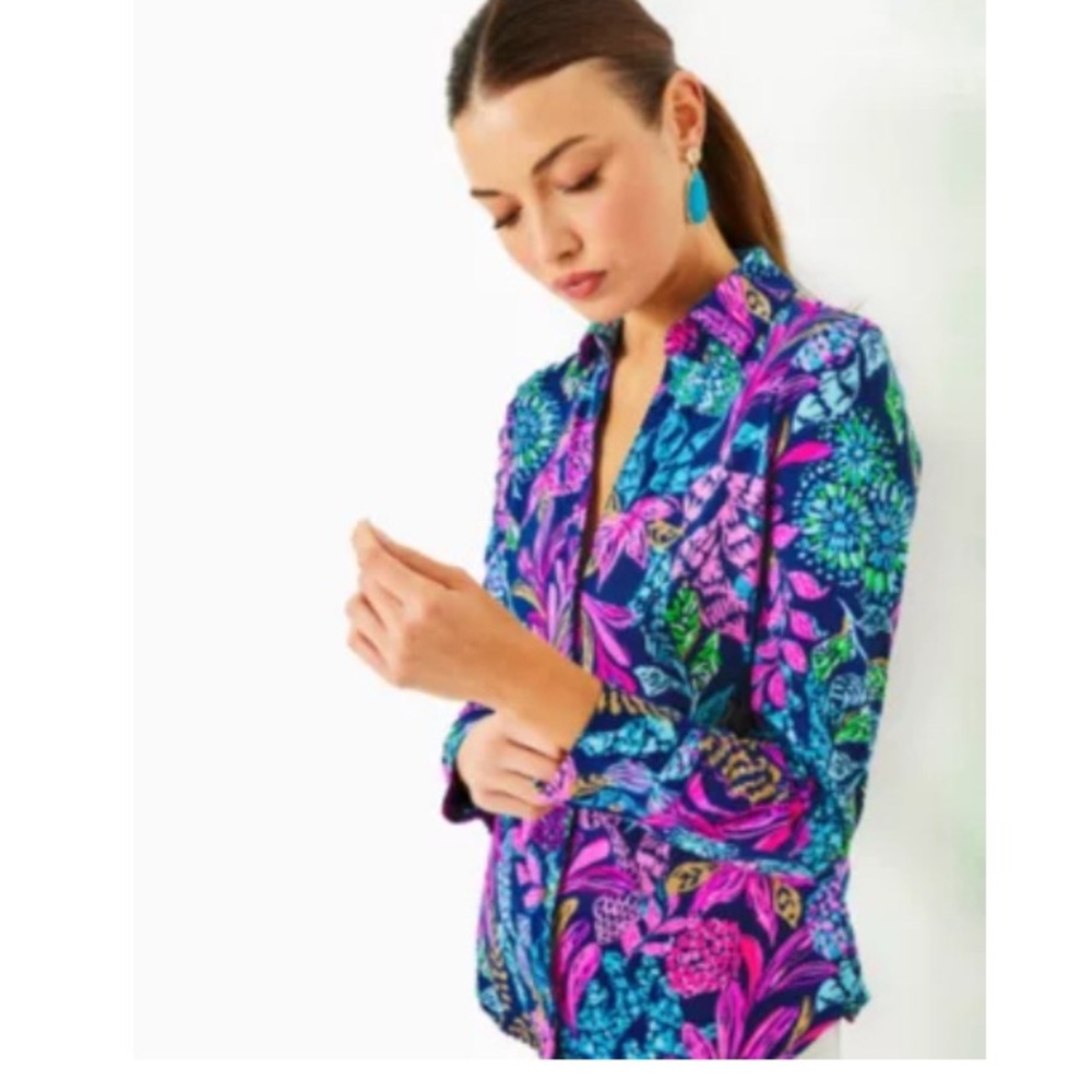 NWT Beautiful Lilly Pulitzer shirt size small PF 50.